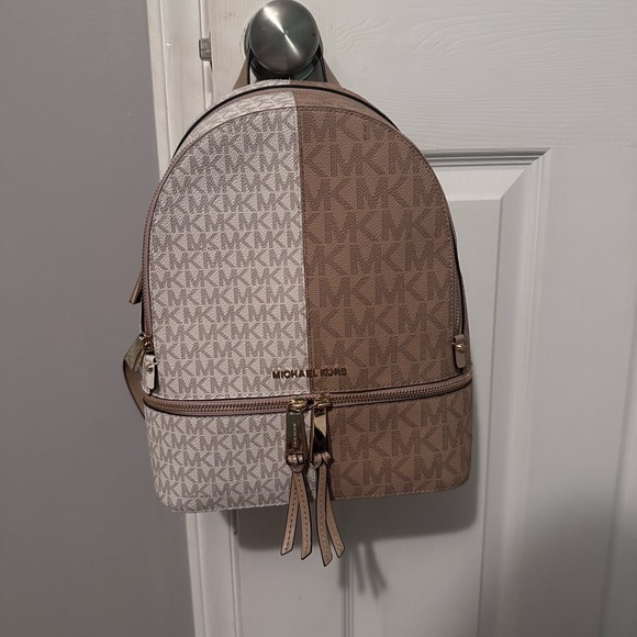 micheal kors womens rhea zip medium backpack main image 5